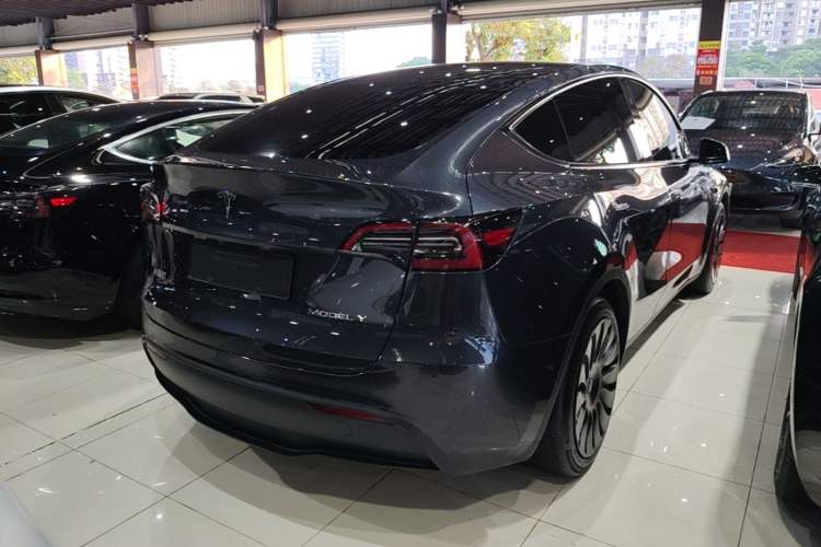 Used Tesla Model Y 2024 Rear-Wheel-Drive Version Rear Right 45 Deg