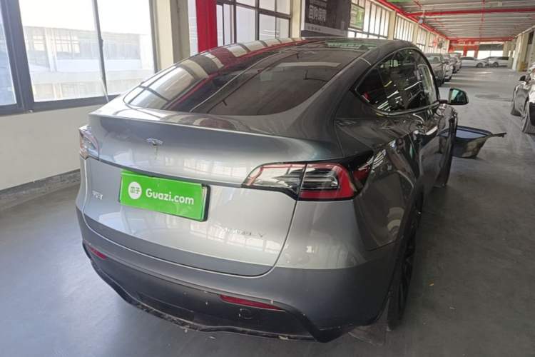 Used Tesla Model Y 2024 Long-Range All-Wheel-Drive Version Rear Right 45 Deg