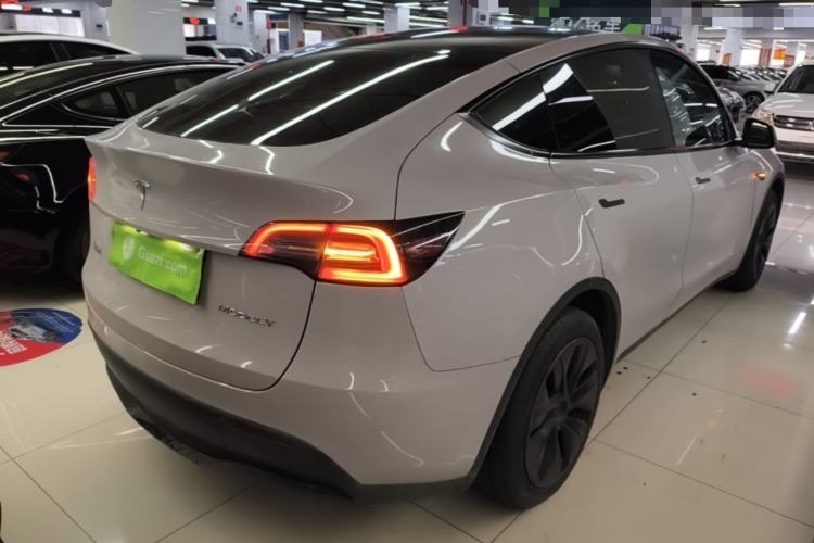 Used Tesla Model Y 2024 Rear-Wheel-Drive Version Rear Right 45 Deg