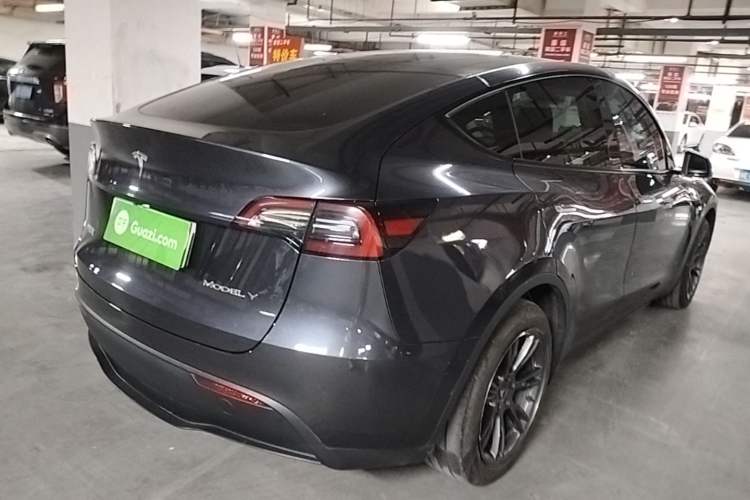 Used Tesla Model Y 2024 Rear-Wheel-Drive Version Rear Right 45 Deg