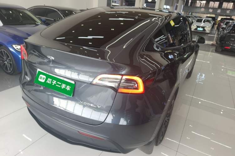Used Tesla Model Y 2024 Rear-Wheel-Drive Version Rear Right 45 Deg
