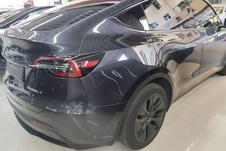 Used Tesla Model Y 2024 Rear-Wheel-Drive Version Rear Right 45 Deg