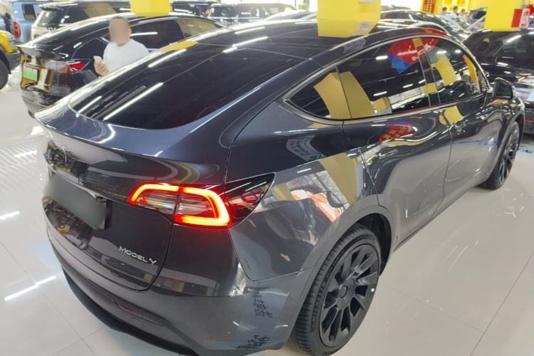 Used Tesla Model Y 2024 Long-Range All-Wheel-Drive Version Rear Right 45 Deg
