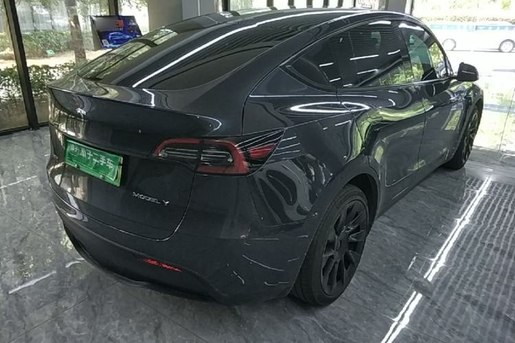 Used Tesla Model Y 2024 Long-Range All-Wheel-Drive Version Rear Right 45 Deg
