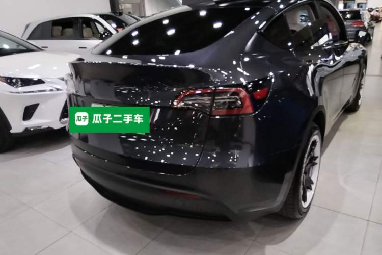 Used Tesla Model Y 2024 Long-Range All-Wheel-Drive Version Rear Right 45 Deg