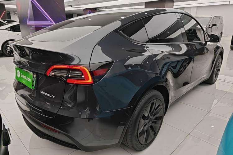 Used Tesla Model Y 2024 Rear-Wheel-Drive Version Rear Right 45 Deg