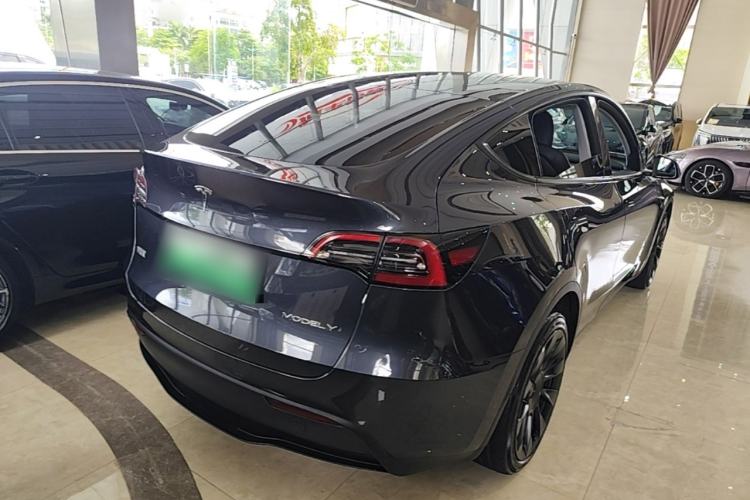 Used Tesla Model Y 2024 Long-Range All-Wheel-Drive Version Rear Right 45 Deg