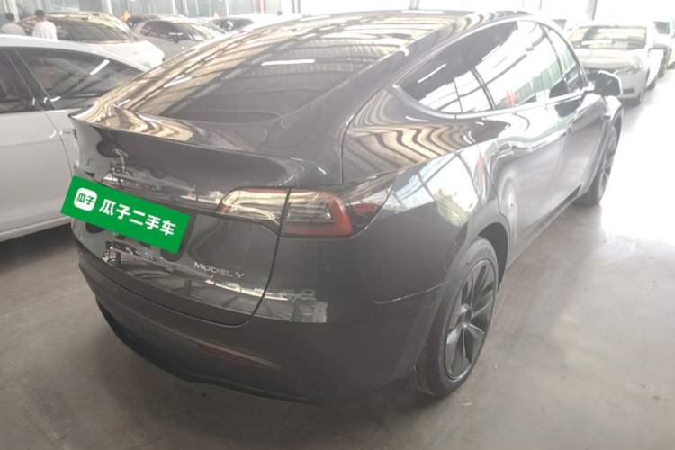 Used Tesla Model Y 2024 Rear-Wheel-Drive Version Rear Right 45 Deg