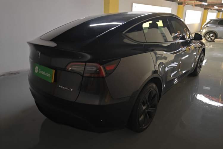 Used Tesla Model Y 2024 Rear-Wheel-Drive Version Rear Right 45 Deg