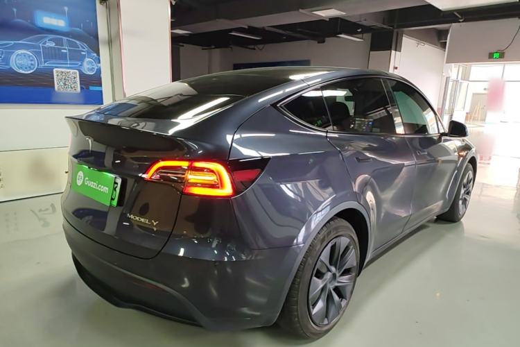 Used Tesla Model Y 2024 Rear-Wheel-Drive Version Rear Right 45 Deg