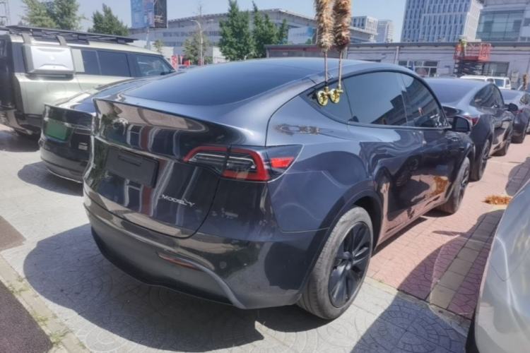 Used Tesla Model Y 2024 Rear-Wheel-Drive Version Rear Right 45 Deg