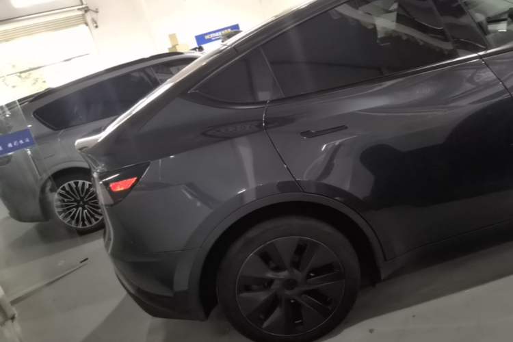 Used Tesla Model Y 2024 Rear-Wheel-Drive Version Rear Right 45 Deg