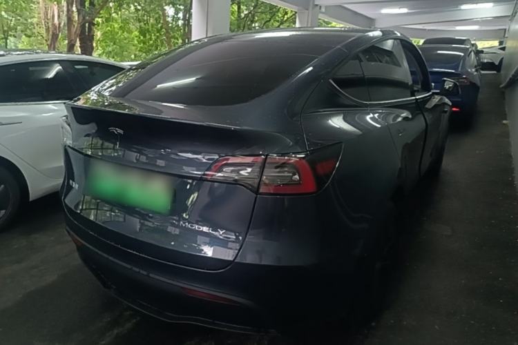Used Tesla Model Y 2024 Long-Range All-Wheel-Drive Version Rear Right 45 Deg