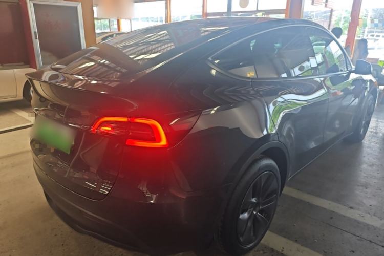 Used Tesla Model Y 2024 Rear-Wheel-Drive Version Rear Right 45 Deg