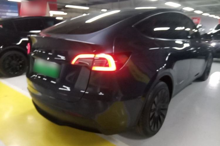 Used Tesla Model Y 2024 Rear-Wheel-Drive Version Rear Right 45 Deg