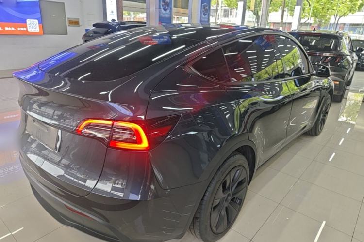Used Tesla Model Y 2024 Rear-Wheel-Drive Version Rear Right 45 Deg
