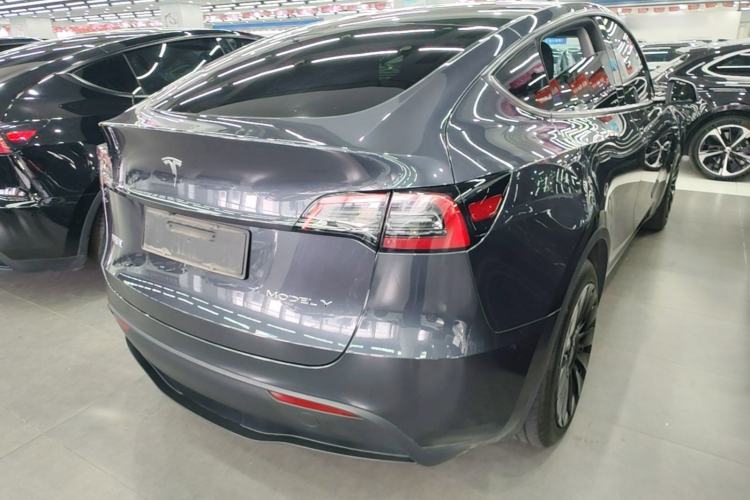 Used Tesla Model Y 2024 Rear-Wheel-Drive Version Rear Right 45 Deg