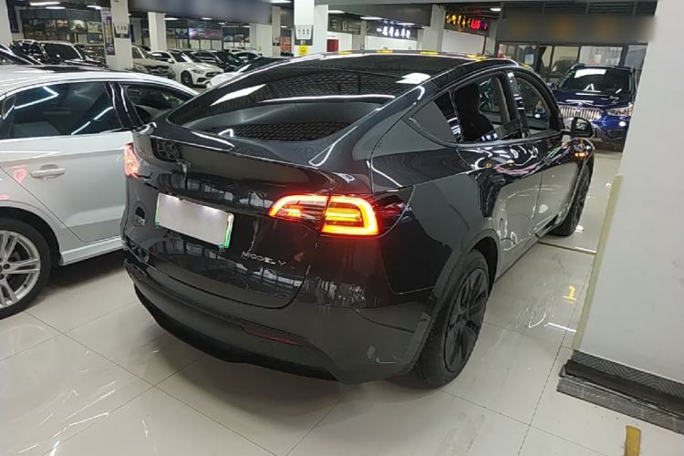 Used Tesla Model Y 2024 Rear-Wheel-Drive Version Rear Right 45 Deg