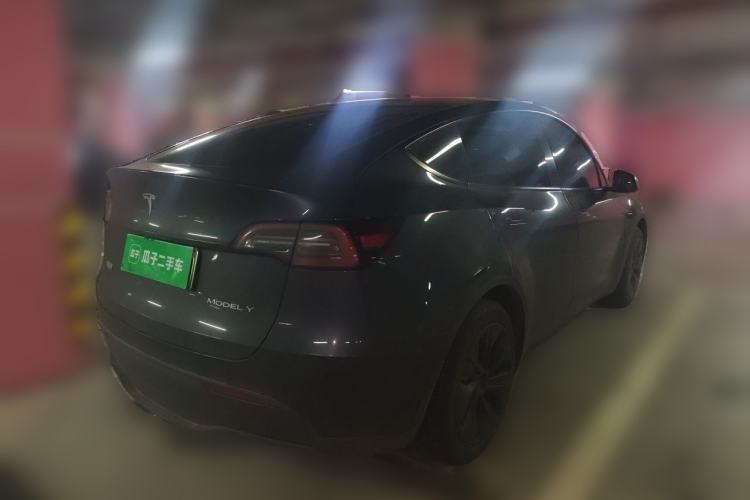 Used Tesla Model Y 2024 Rear-Wheel-Drive Version Rear Right 45 Deg