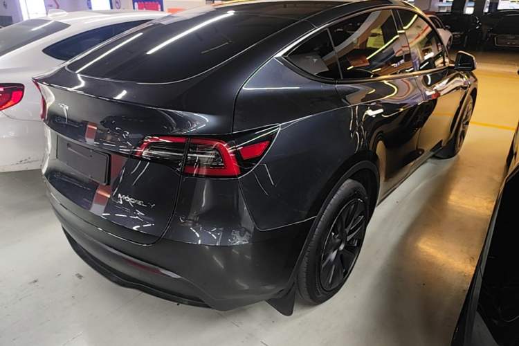 Used Tesla Model Y 2024 Rear-Wheel-Drive Version Rear Right 45 Deg
