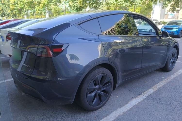 Used Tesla Model Y 2024 Rear-Wheel-Drive Version Rear Right 45 Deg