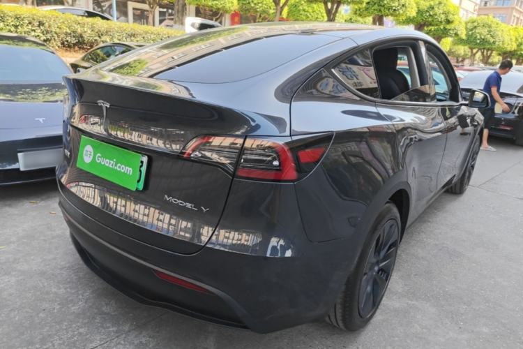 Used Tesla Model Y 2024 Rear-Wheel-Drive Version Rear Right 45 Deg