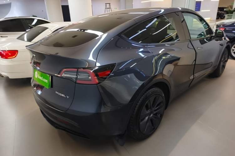 Used Tesla Model Y 2024 Rear-Wheel-Drive Version Rear Right 45 Deg