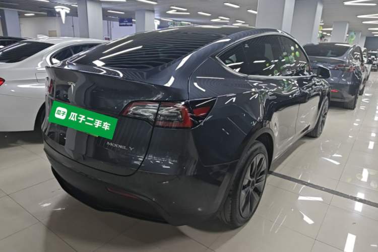 Used Tesla Model Y 2024 Rear-Wheel-Drive Version Rear Right 45 Deg
