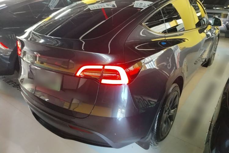 Used Tesla Model Y 2024 Long-Range All-Wheel-Drive Version Rear Right 45 Deg