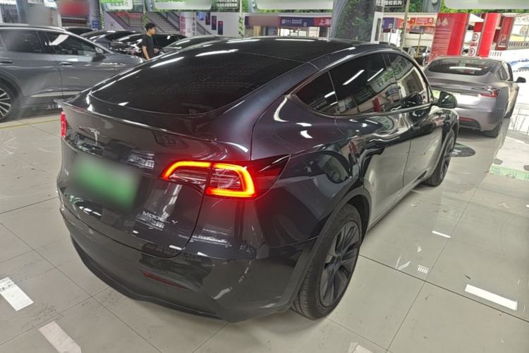 Used Tesla Model Y 2024 Rear-Wheel-Drive Version Rear Right 45 Deg