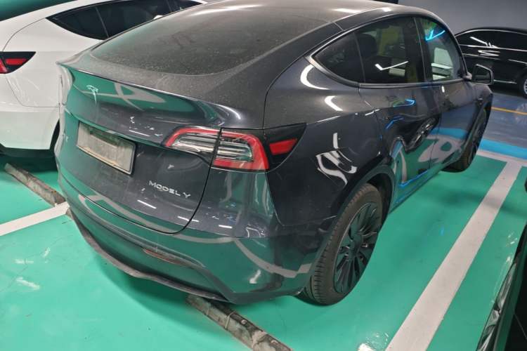 Used Tesla Model Y 2024 Rear-Wheel-Drive Version Rear Right 45 Deg