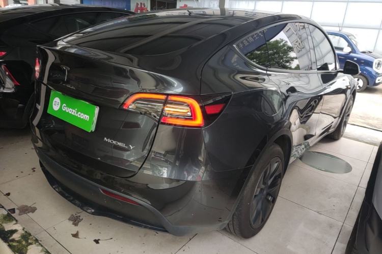 Used Tesla Model Y 2024 Rear-Wheel-Drive Version Rear Right 45 Deg