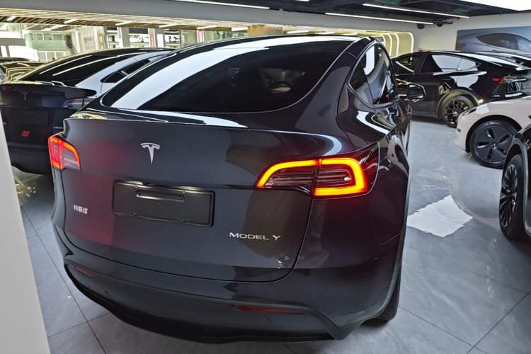 Used Tesla Model Y 2024 Rear-Wheel-Drive Version Rear