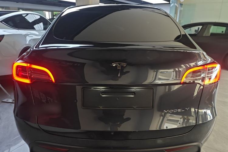 Used Tesla Model Y 2024 Long-Range All-Wheel-Drive Version Rear