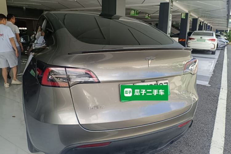 Used Tesla Model Y 2024 Long-Range All-Wheel-Drive Version Rear