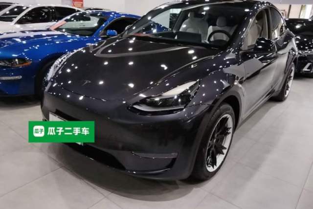 Used Tesla Model Y 2024 Long-Range All-Wheel-Drive Version