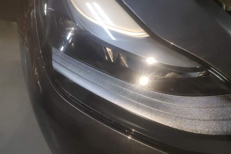 Used Tesla Model Y 2024 Rear-Wheel-Drive Version Right Front Headlight