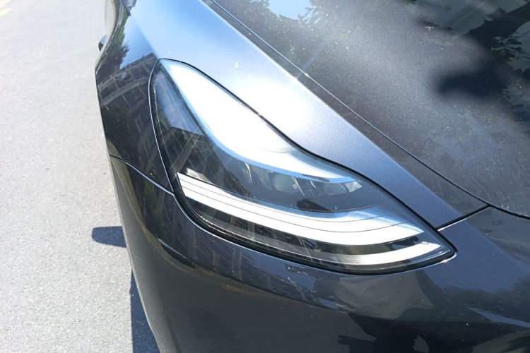 Used Tesla Model Y 2024 Rear-Wheel-Drive Version Right Front Headlight
