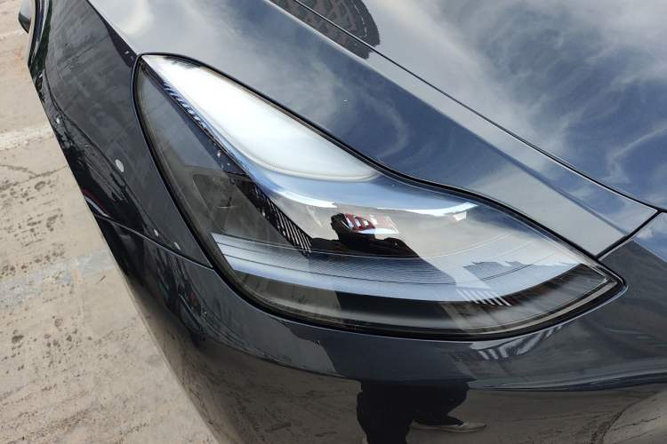 Used Tesla Model Y 2024 Rear-Wheel-Drive Version Right Front Headlight