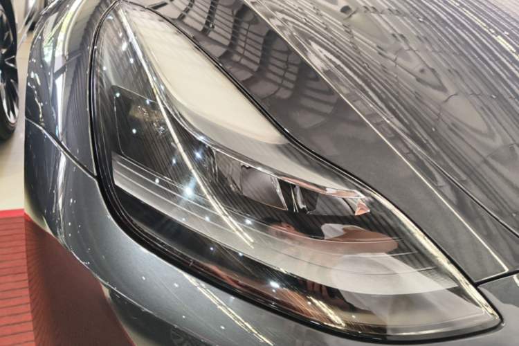 Used Tesla Model Y 2024 Rear-Wheel-Drive Version Right Front Headlight