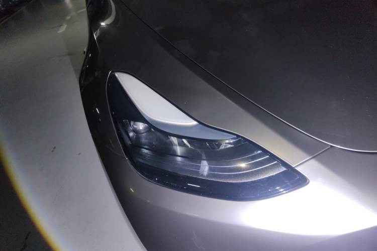 Used Tesla Model Y 2024 Long-Range All-Wheel-Drive Version Right Front Headlight