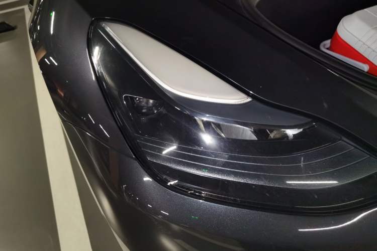 Used Tesla Model Y 2024 Rear-Wheel-Drive Version Right Front Headlight