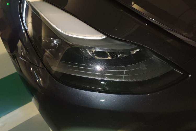 Used Tesla Model Y 2024 Long-Range All-Wheel-Drive Version Right Front Headlight