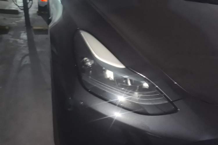 Used Tesla Model Y 2024 Rear-Wheel-Drive Version Right Front Headlight