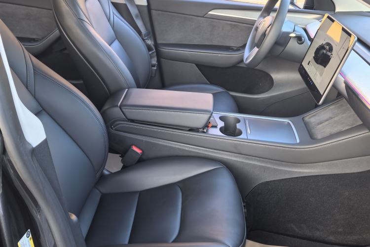 Used Tesla Model Y 2024 Rear-Wheel-Drive Version Right Front Seat