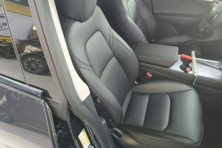 Used Tesla Model Y 2024 Rear-Wheel-Drive Version Right Front Seat