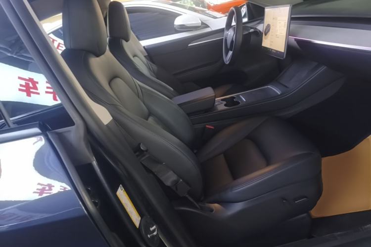 Used Tesla Model Y 2024 Rear-Wheel-Drive Version Right Front Seat
