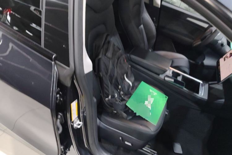 Used Tesla Model Y 2024 Rear-Wheel-Drive Version Right Front Seat
