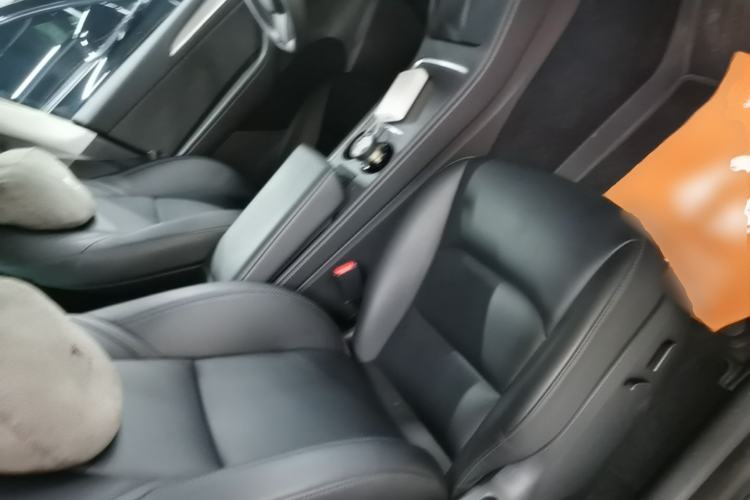 Used Tesla Model Y 2024 Rear-Wheel-Drive Version Right Front Seat