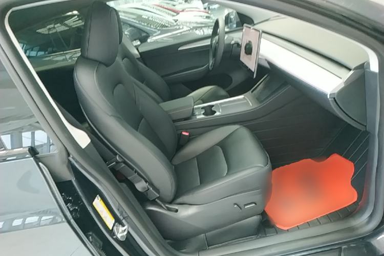 Used Tesla Model Y 2024 Rear-Wheel-Drive Version Right Front Seat